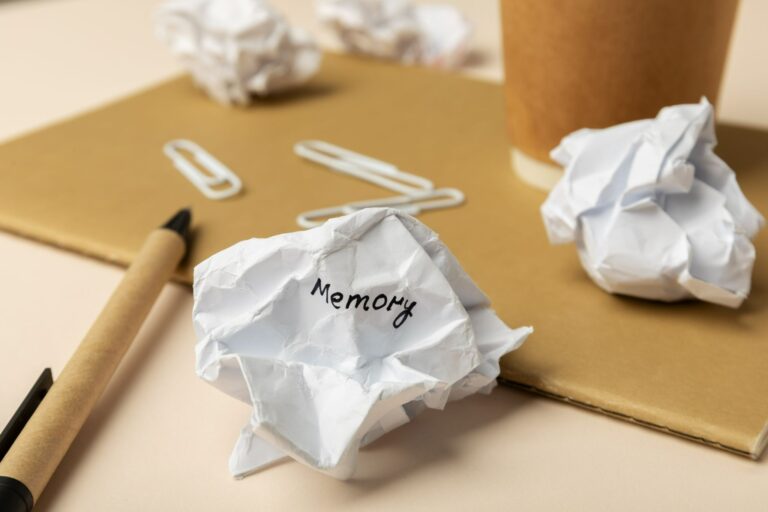 重金屬如何讓大腦提早跨進失智門檻：從生活暴露到神經退化的科學線索